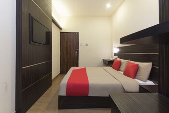 Golden Palace Hotel by OYO Rooms